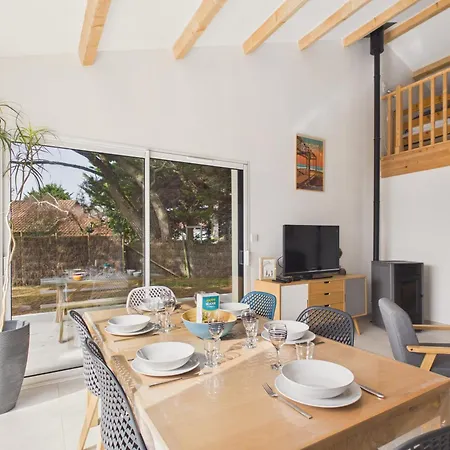 Semesterbostad Maison Pour 7 Avec Jardin, A Proximite