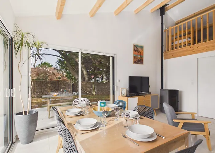 Semesterbostad Maison Pour 7 Avec Jardin, A Proximite